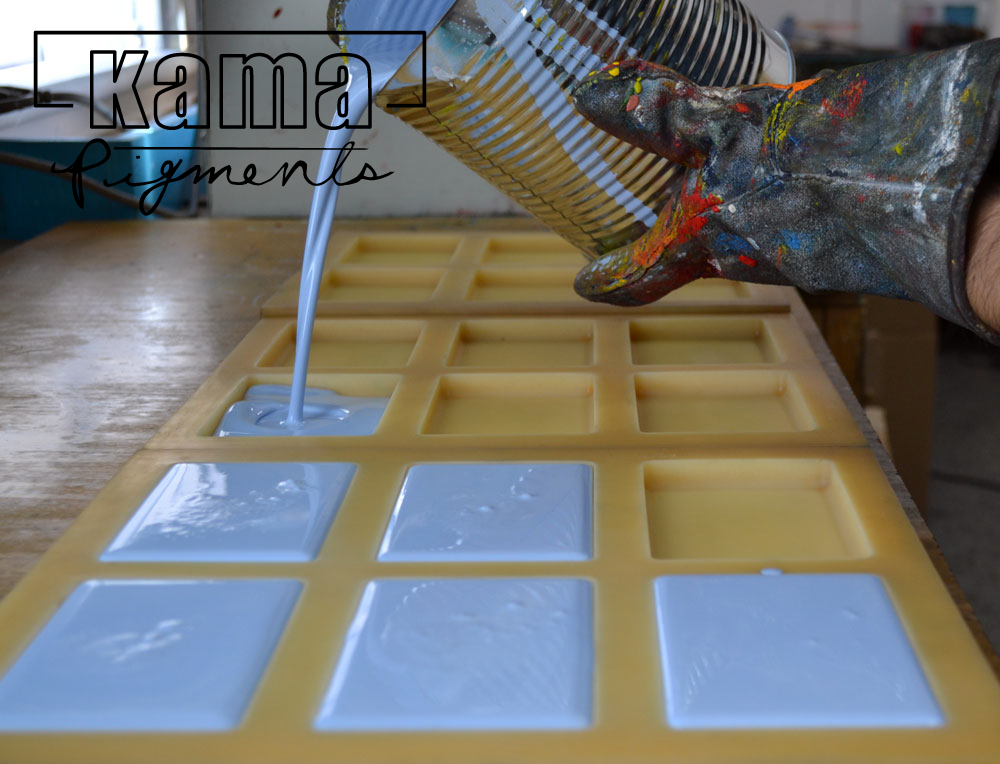 Kama Pigments, fabrication d'encaustique
